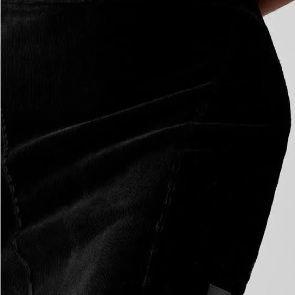 Alo Yoga Micro Corduroy Winter Break Mini Skirt